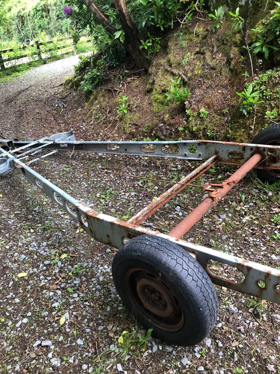 Trailer chassis and wheels - Image 2