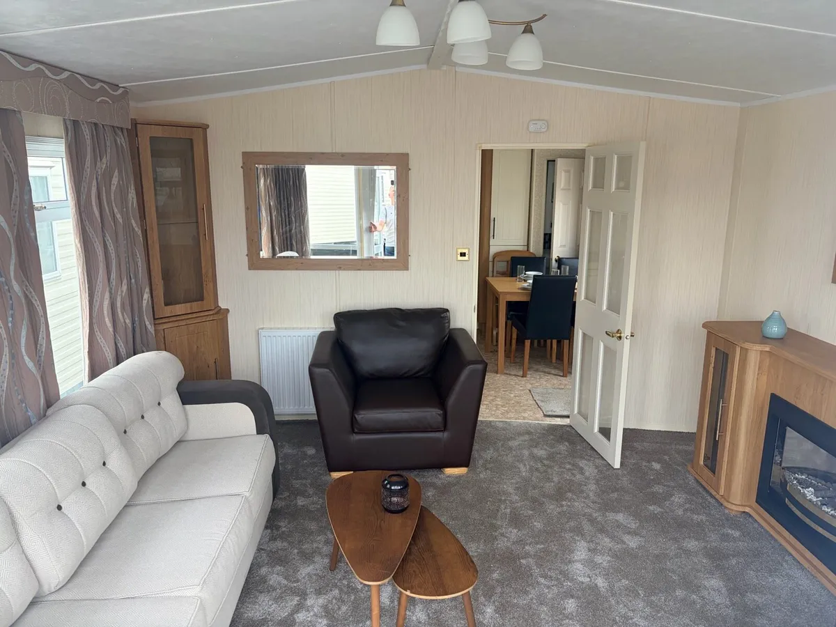 Newly renovated 2 bed for sale - Image 3