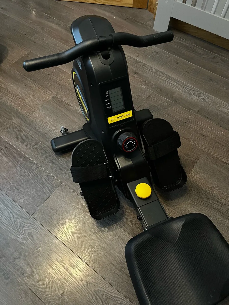 Onebodyfit adjustable tension rowing machine - Image 3