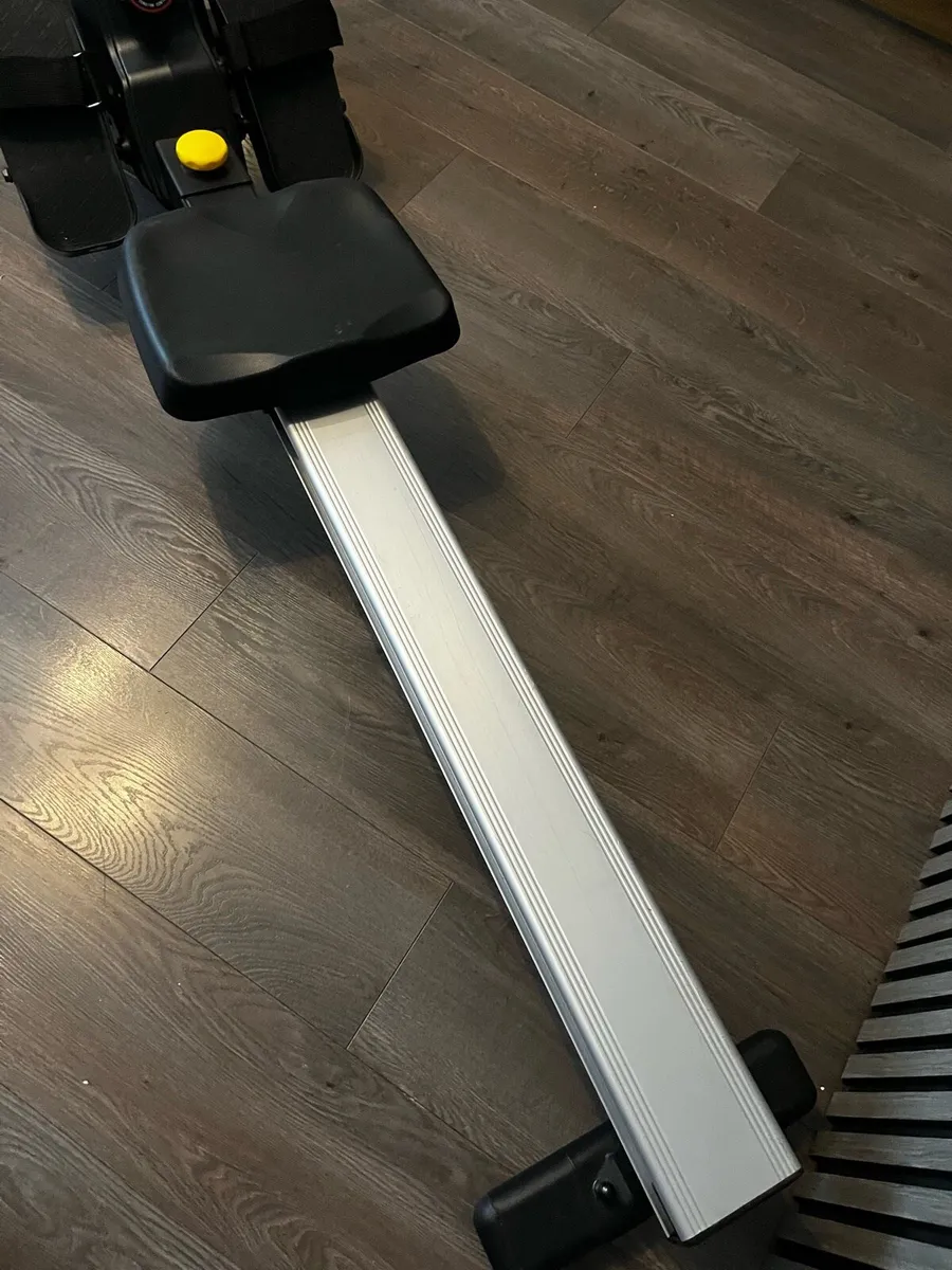 Onebodyfit adjustable tension rowing machine - Image 4