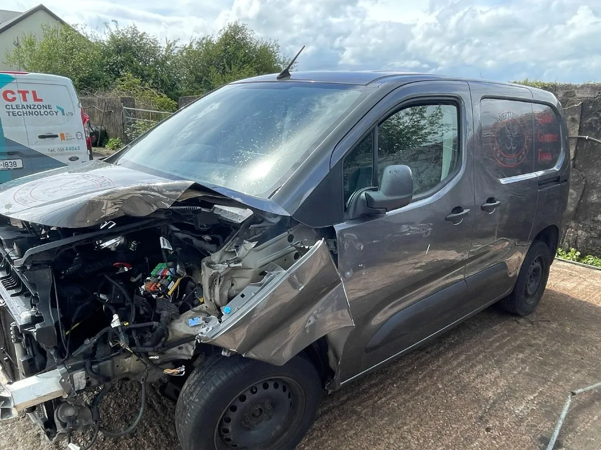2019 PARTNER 1.6 HDI AND 2022 CADDY TDI - Image 4
