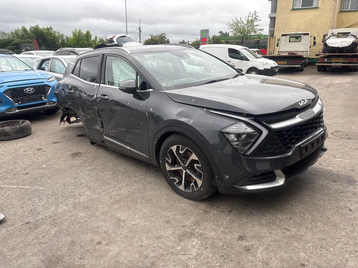 2023 sportage for breaking - Image 3