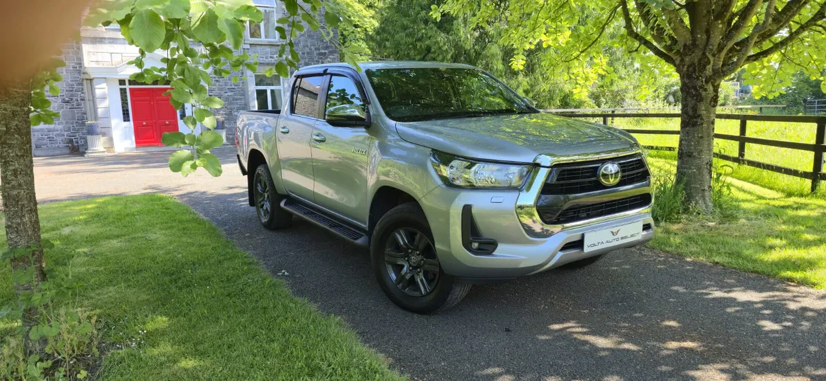 2023 Toyota Hilux 2.4 Icon D-4D Crew Cab - Image 1