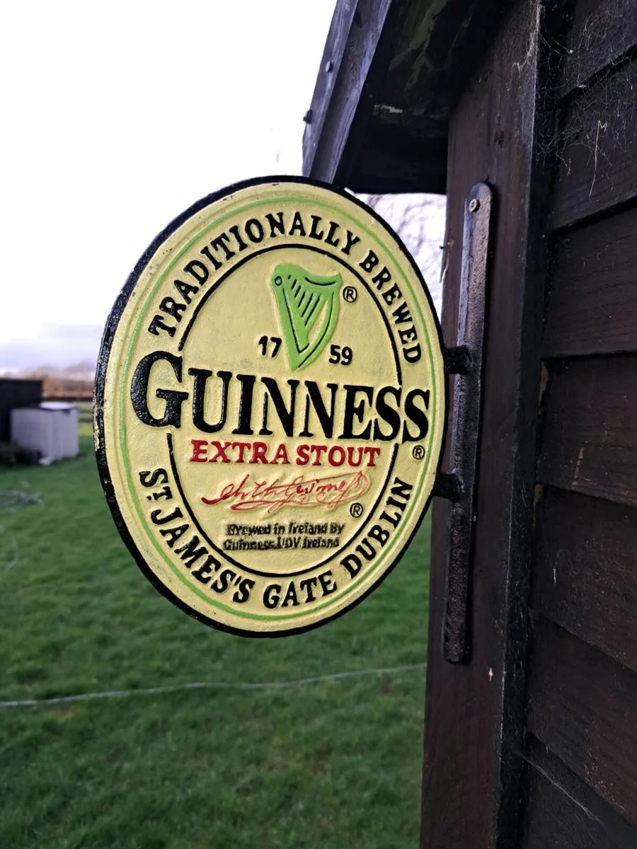 Guinness  bracket cast iron sign - Image 4