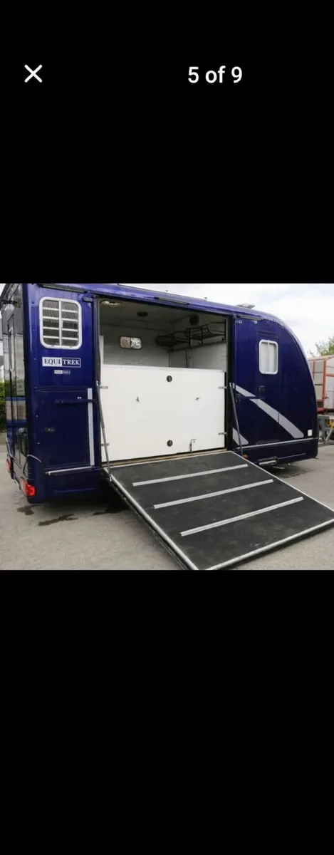 Horse box trailer - Image 1
