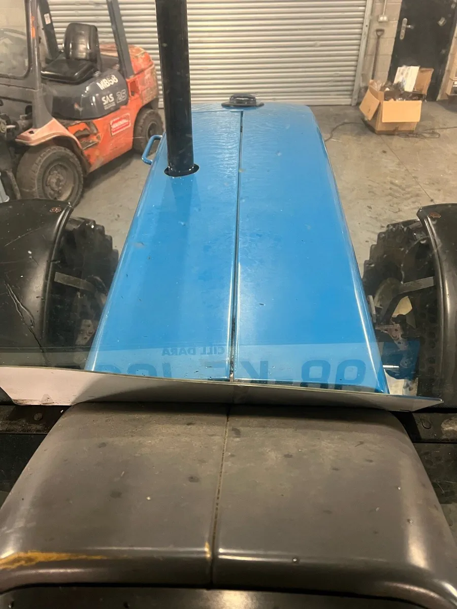 New Holland 8340 - Image 2