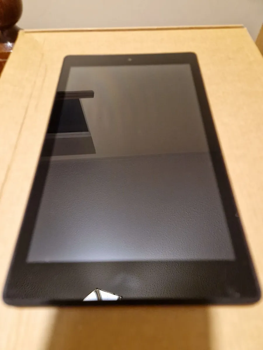 Amazon Fire HD 8 (8th Gen) 16GB Excellent conditio - Image 2