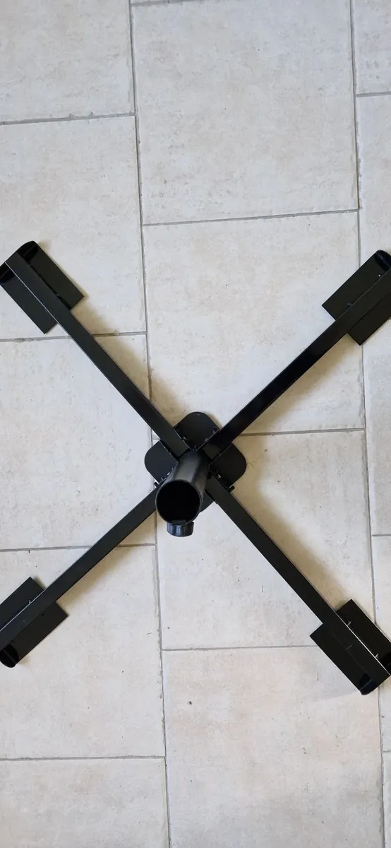 BRAND NEW Parasol Base Stand. Foldable. Metal - Image 1