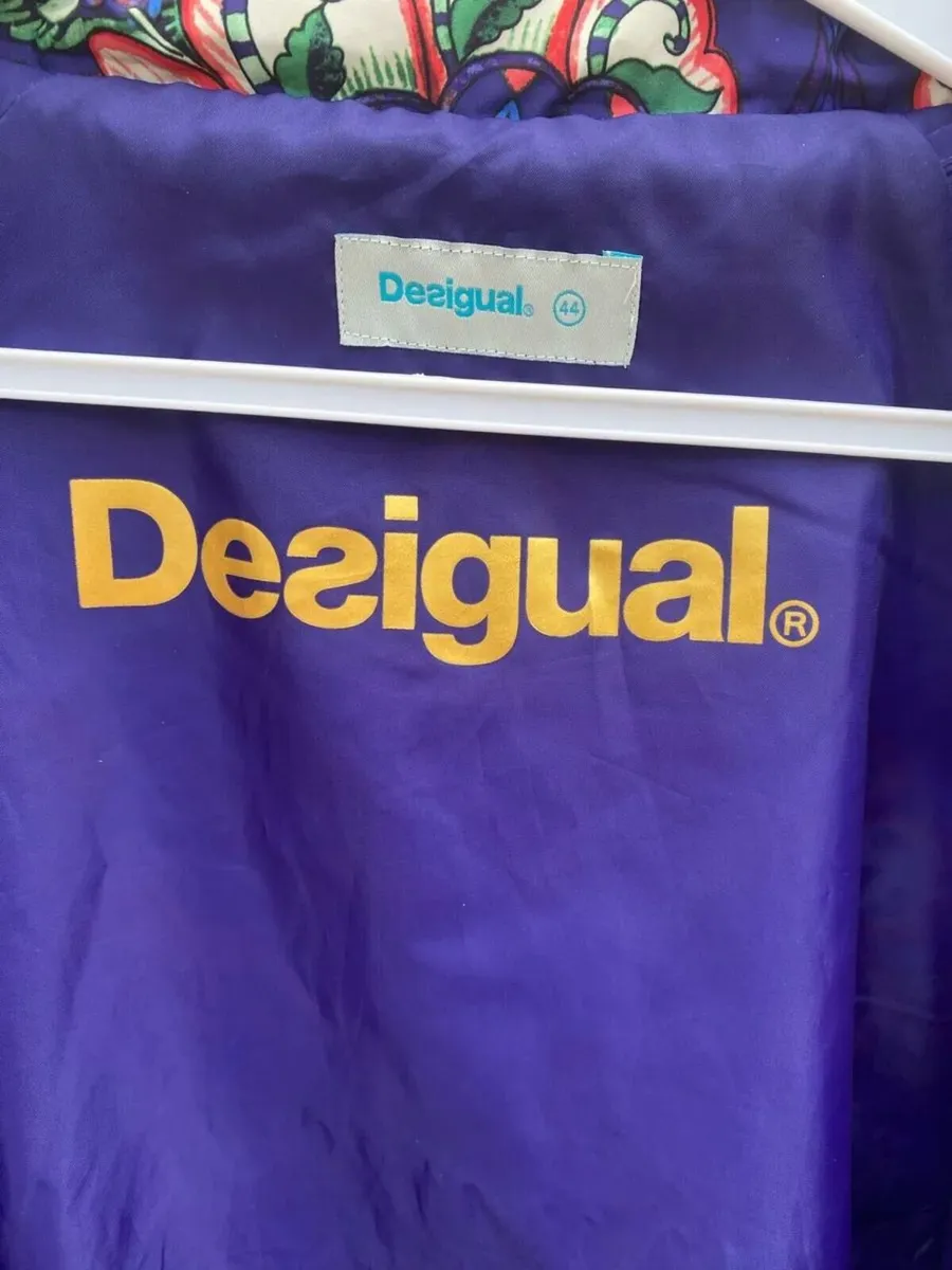 NEW Desigual Windbreaker Jacket, Size 44 - Image 3