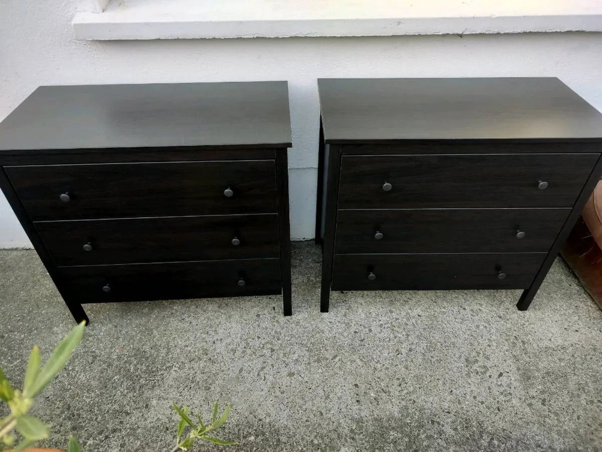 2 chest of 3 drawers - Image 1