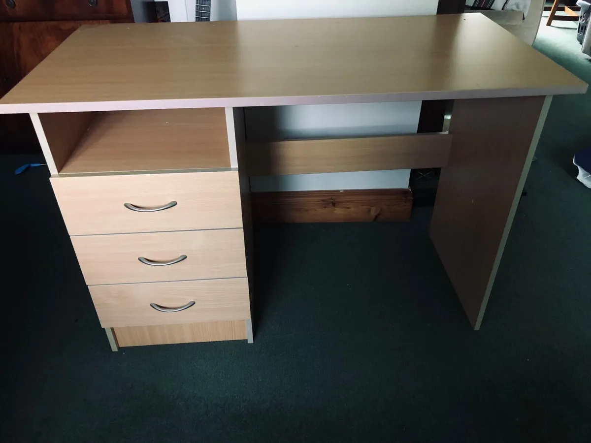 Desk - Image 2