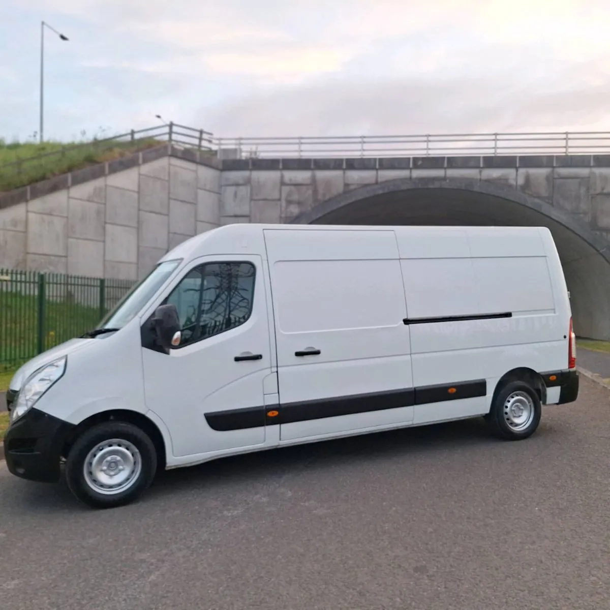 Renault Master 2017. S. O. L. D - Image 2