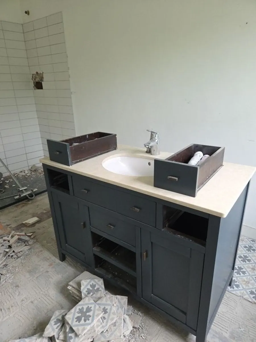 Bathroom Unit - Image 1