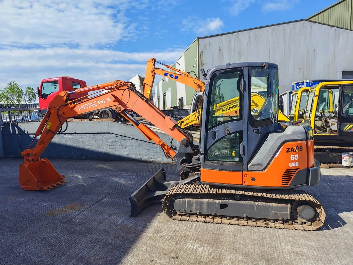 For Sale: Hitachi Compact Zaxis 65 Excavator - Image 2