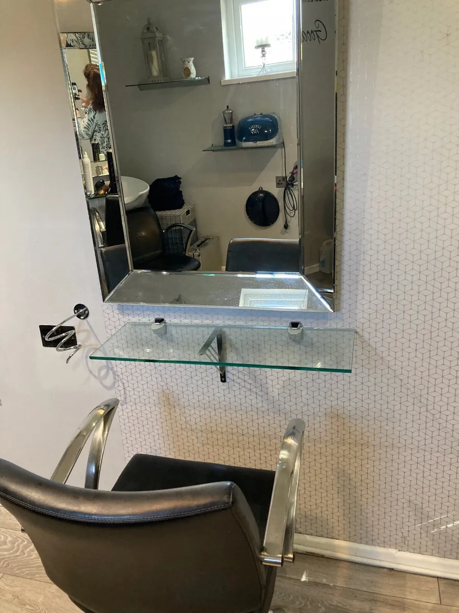 Hairdressers Salon Equipment - Image 2