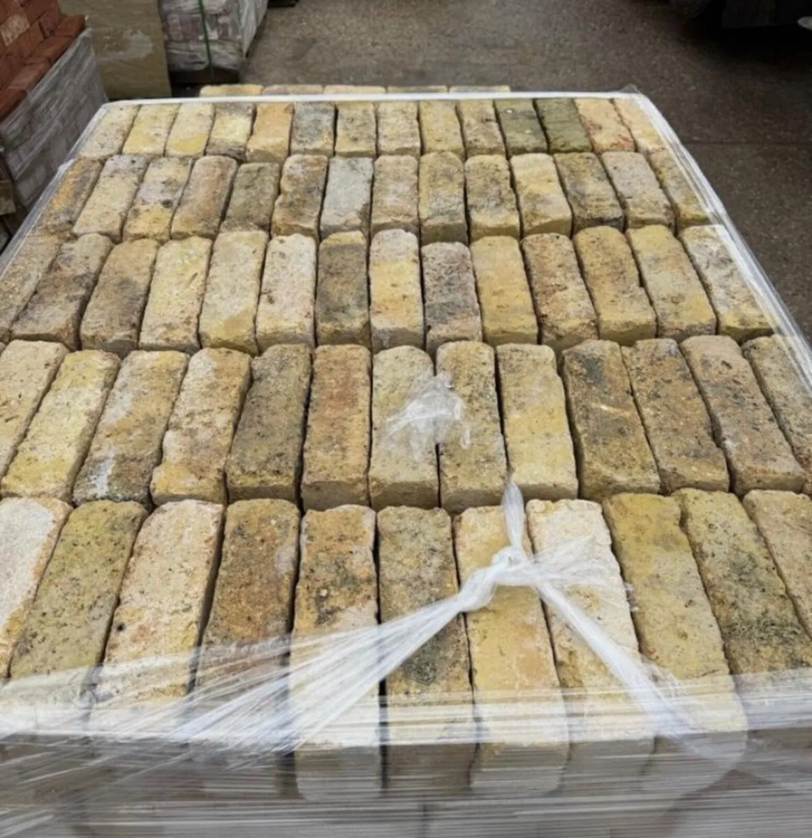 Yellow bricks & blue banger Slates - Image 1