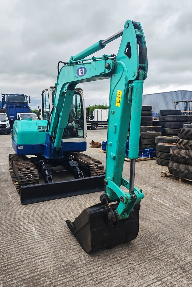 For Sale: 6 Ton Midi IMI Excavator - Image 3