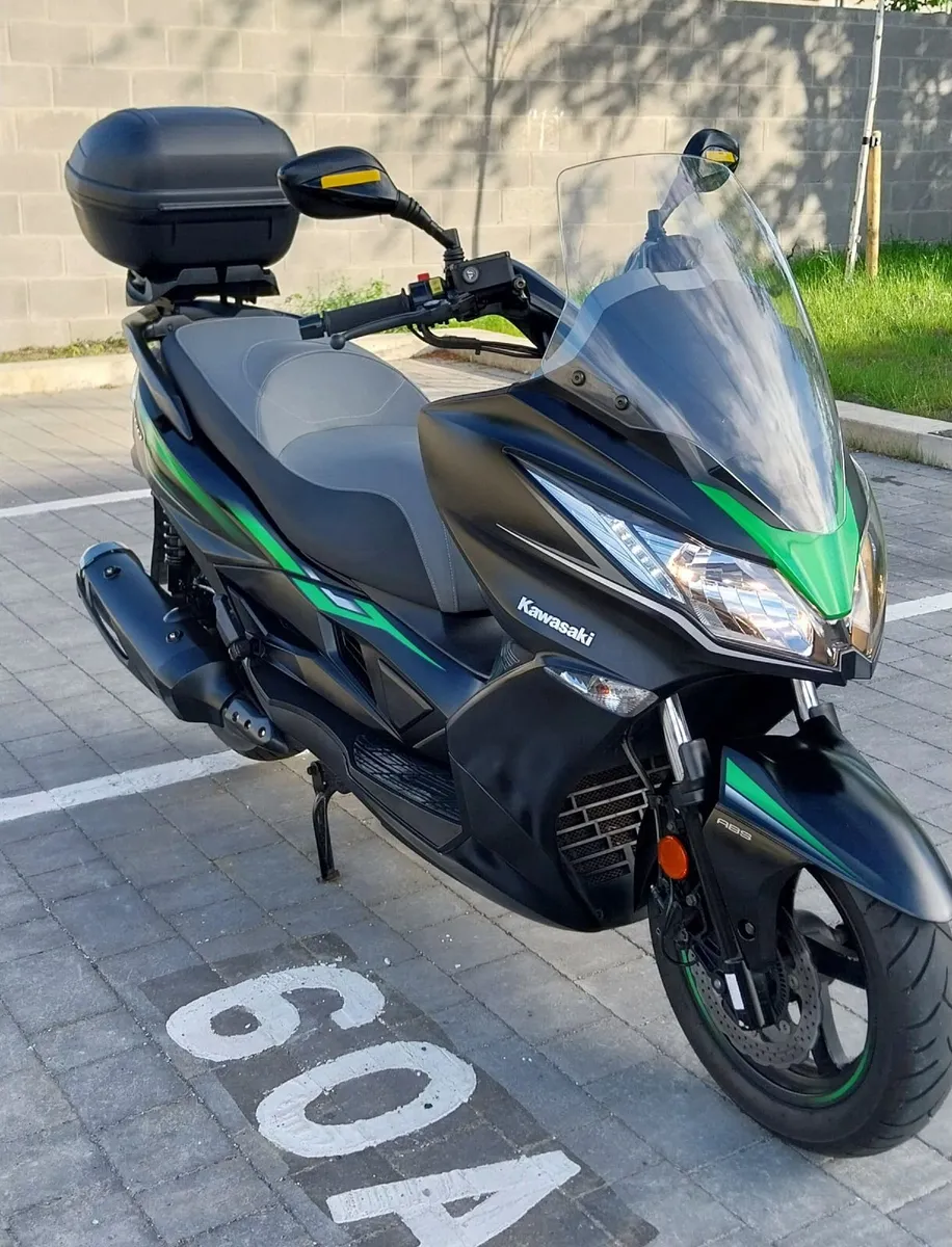 212 Kawasaki  j300 - Image 1