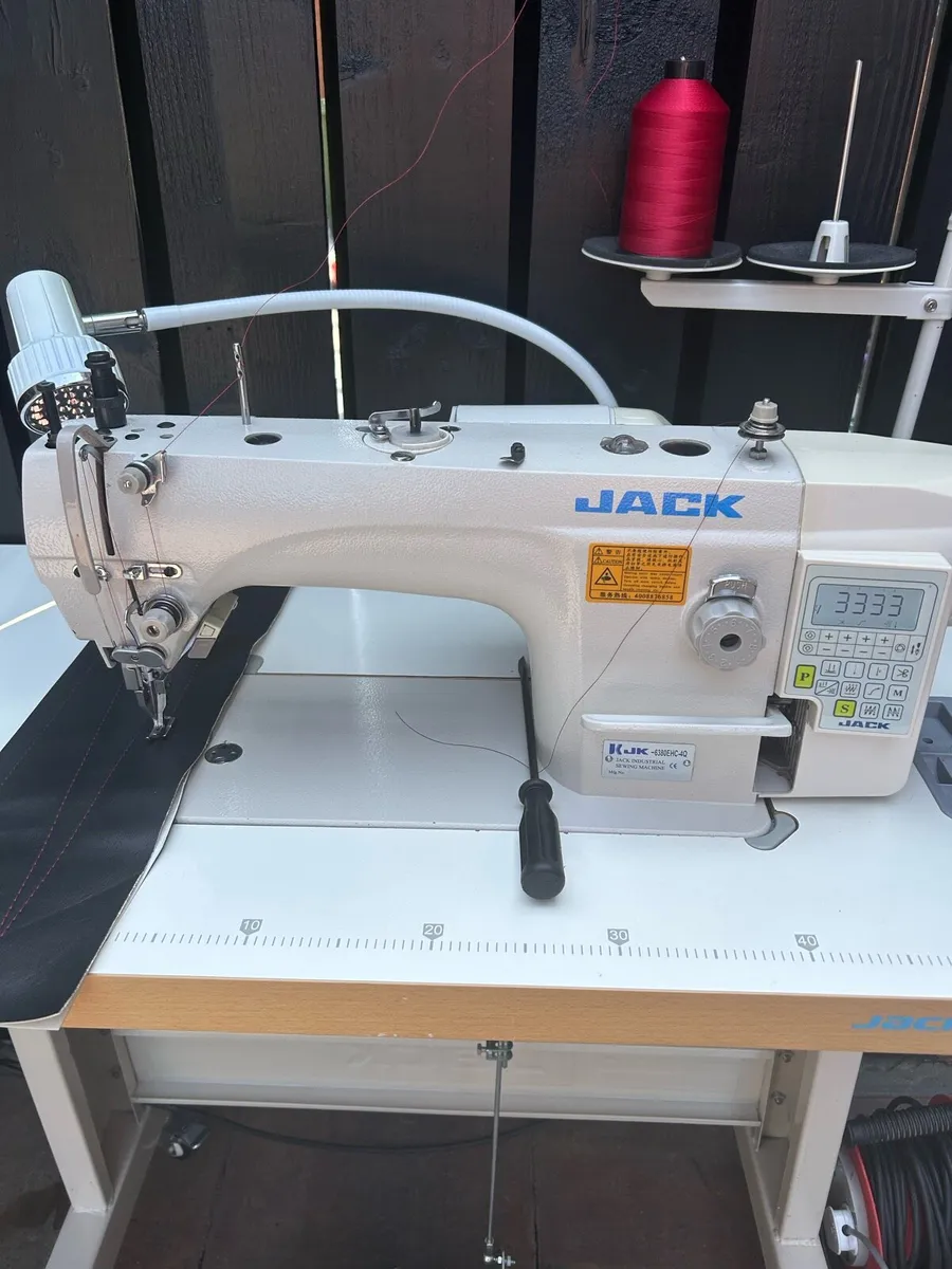 Industrial Direct Drive Automatic Walking Foot - Image 1