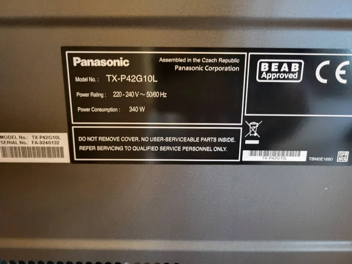 42 inch Panasonic TV not smart - Image 4