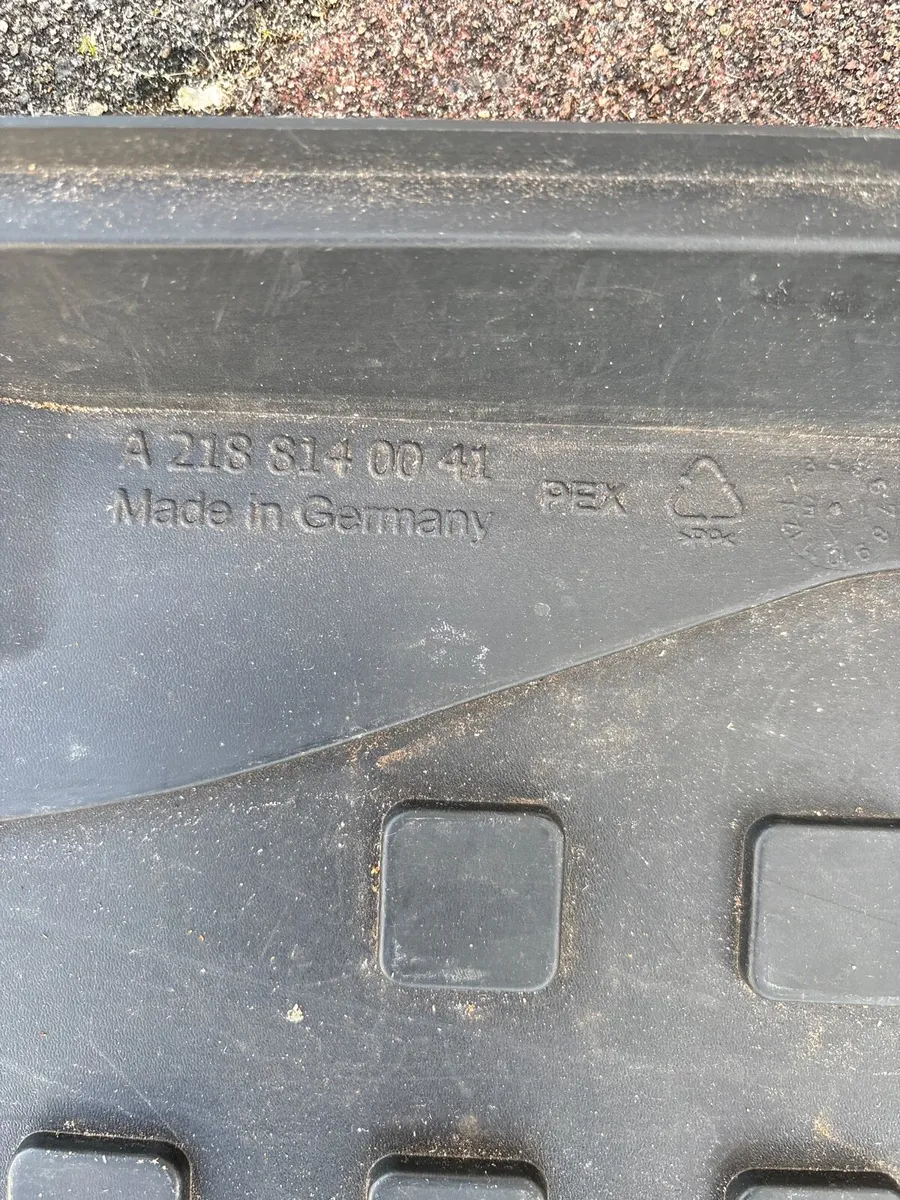Mercedes CLS Car Boot Tray - Image 3
