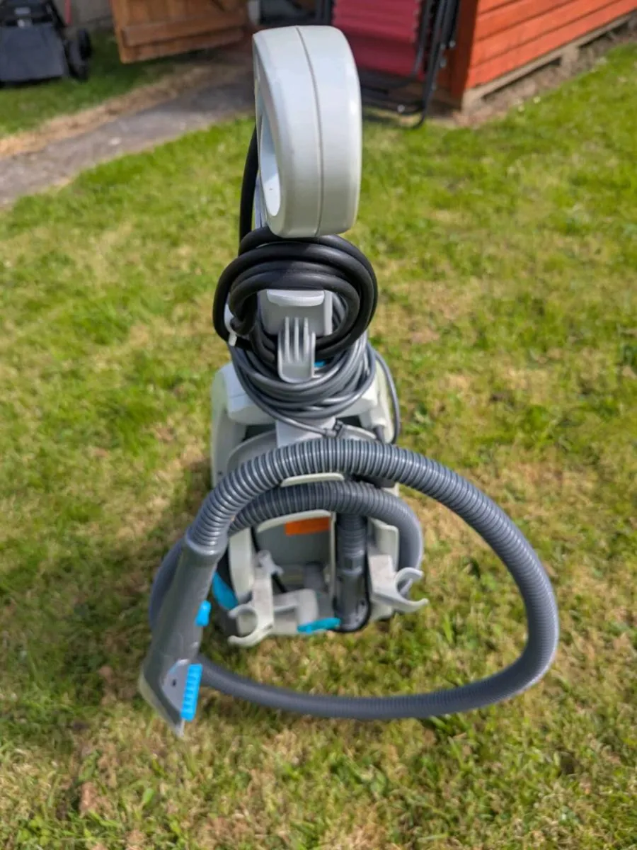 Carpet cleaner - Image 2