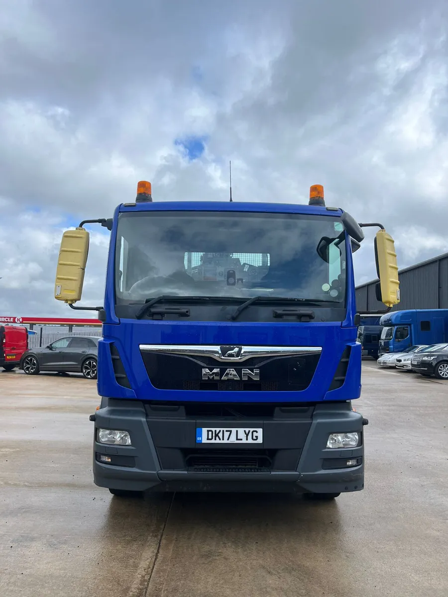 August 2017 MAN TGM 18.250 Dropside with HMF Crane - Image 2