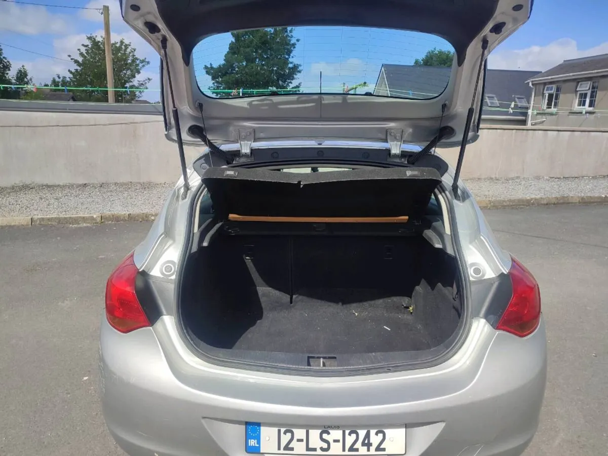 Vauxhall Astra 1258cc diesel - Image 2