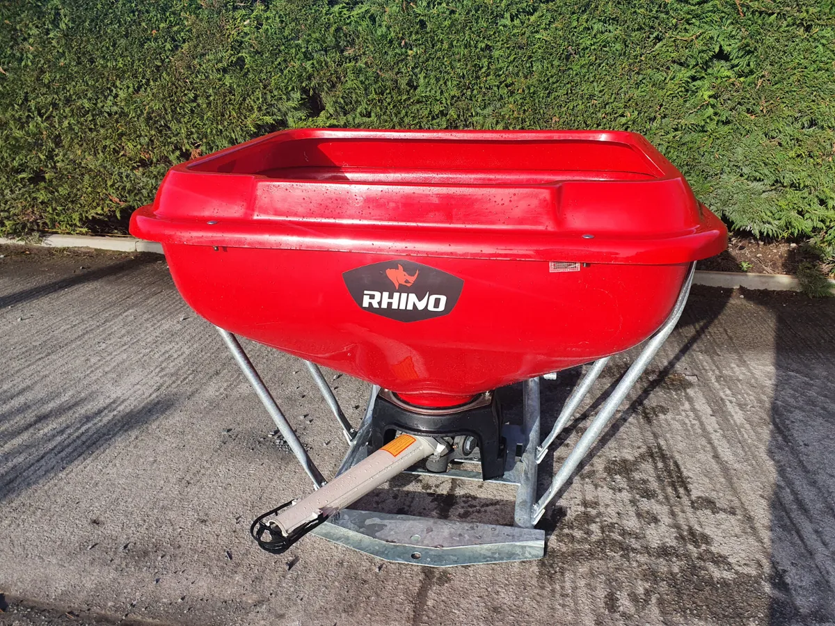 Rhino wagtail spreader 600l - Image 4