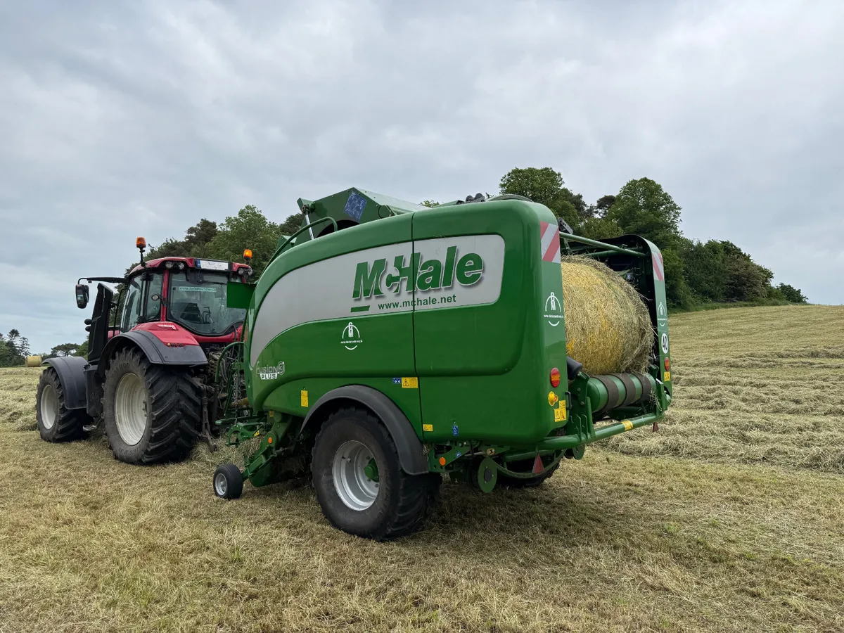 2021 McHale Fusion 3 Plus  (LOW BALES) - Image 2
