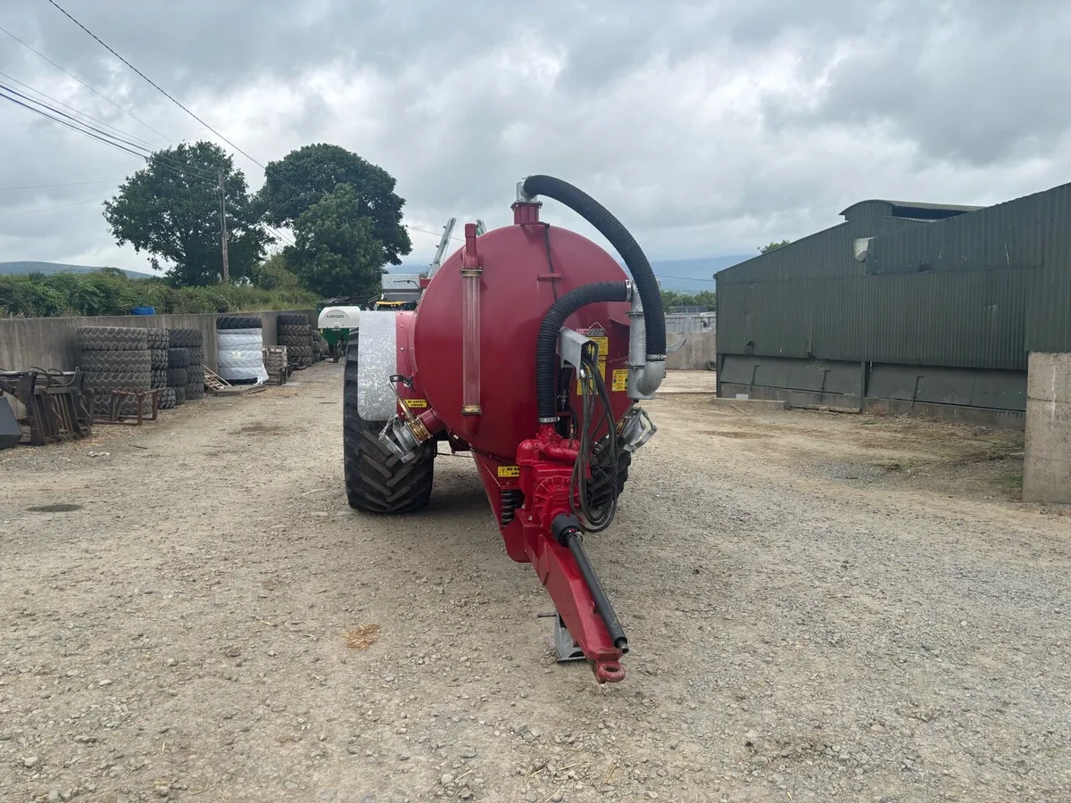 Newrock 1600g tanker for sale.! - Image 3