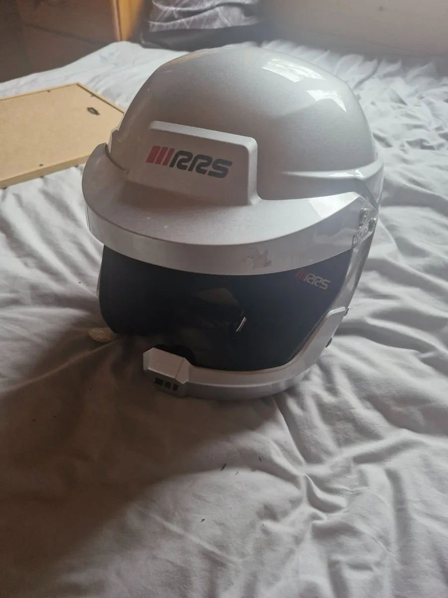 rally helmet - Image 3
