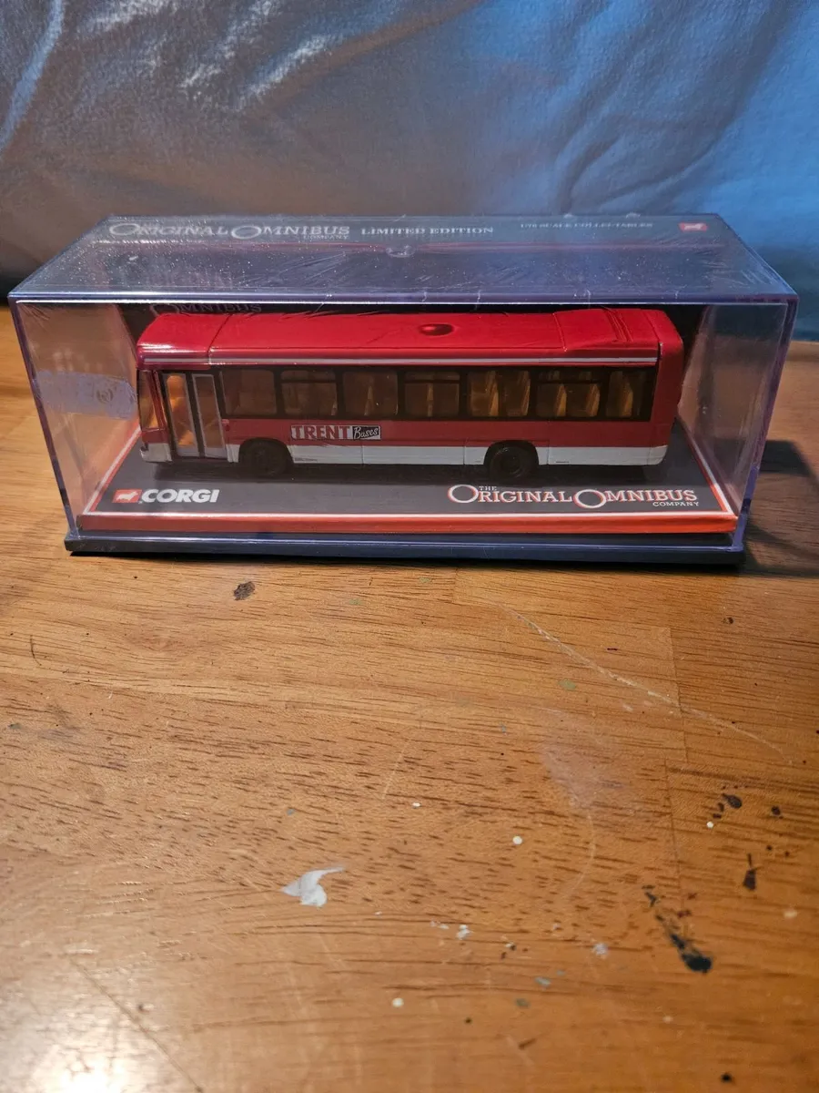 Corgi Bus - Image 1