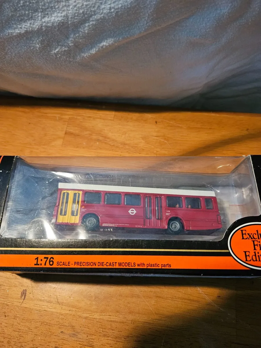 Corgi Bus - Image 3