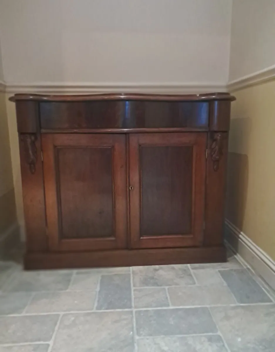 Cabinet - Image 2