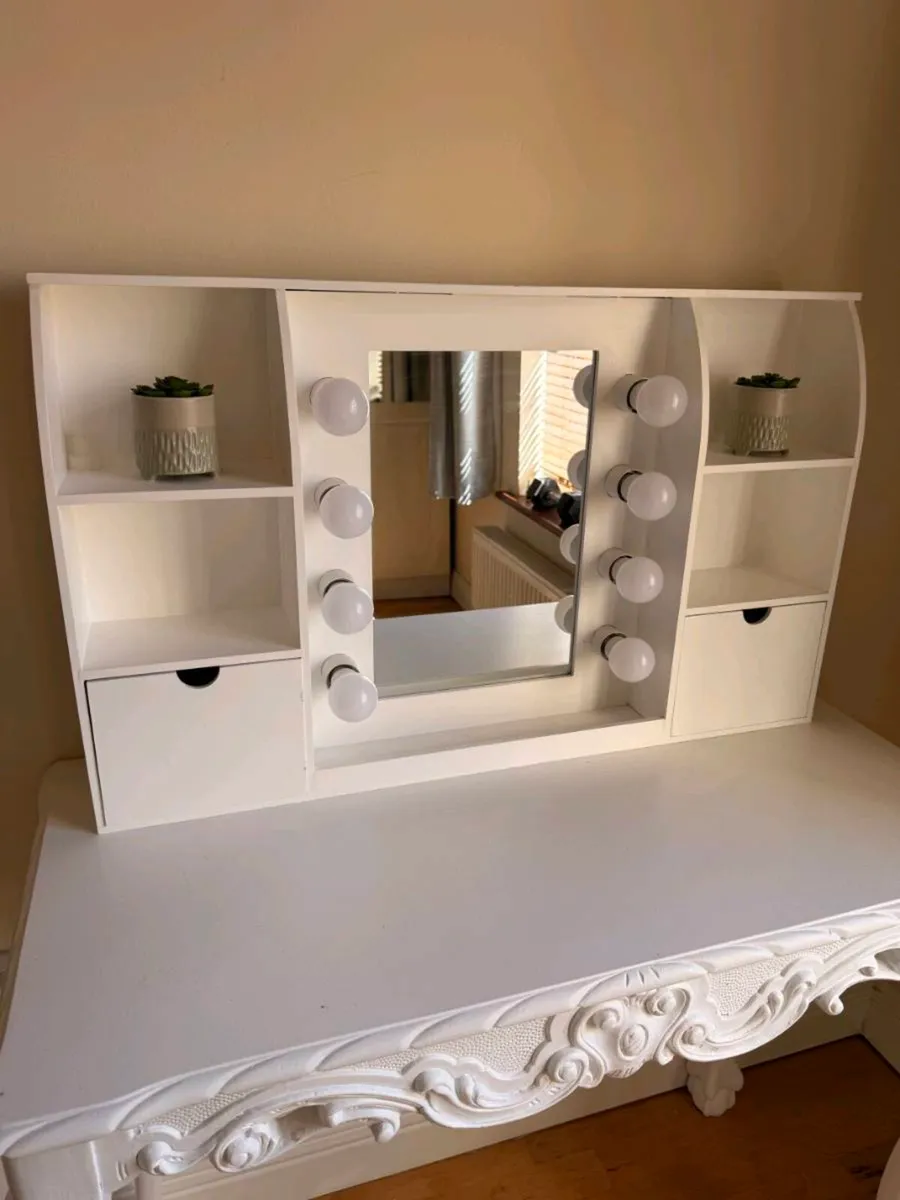 Vintage-style white vanity with Hollywood mirror - Image 2