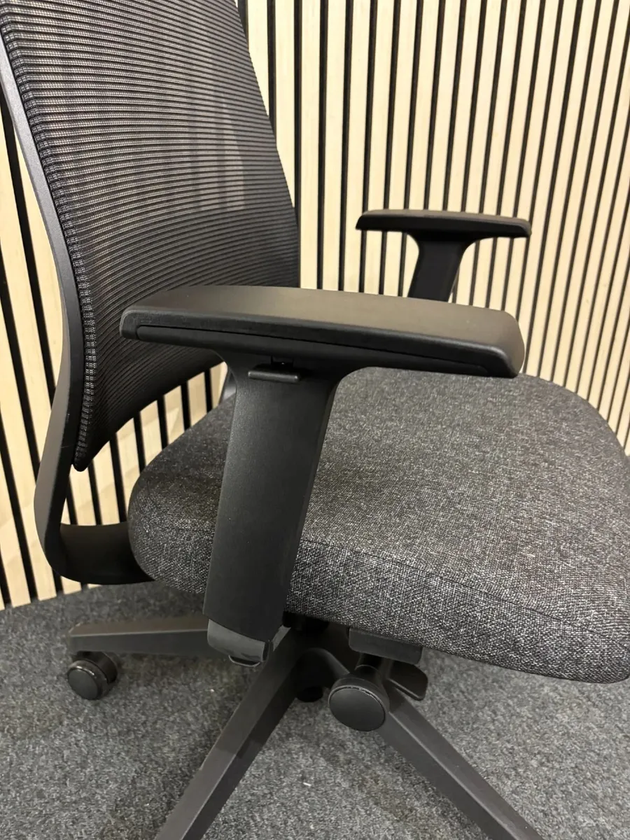 QUALITY LENNON SWIVEL CHAIR @ CJM - Image 3