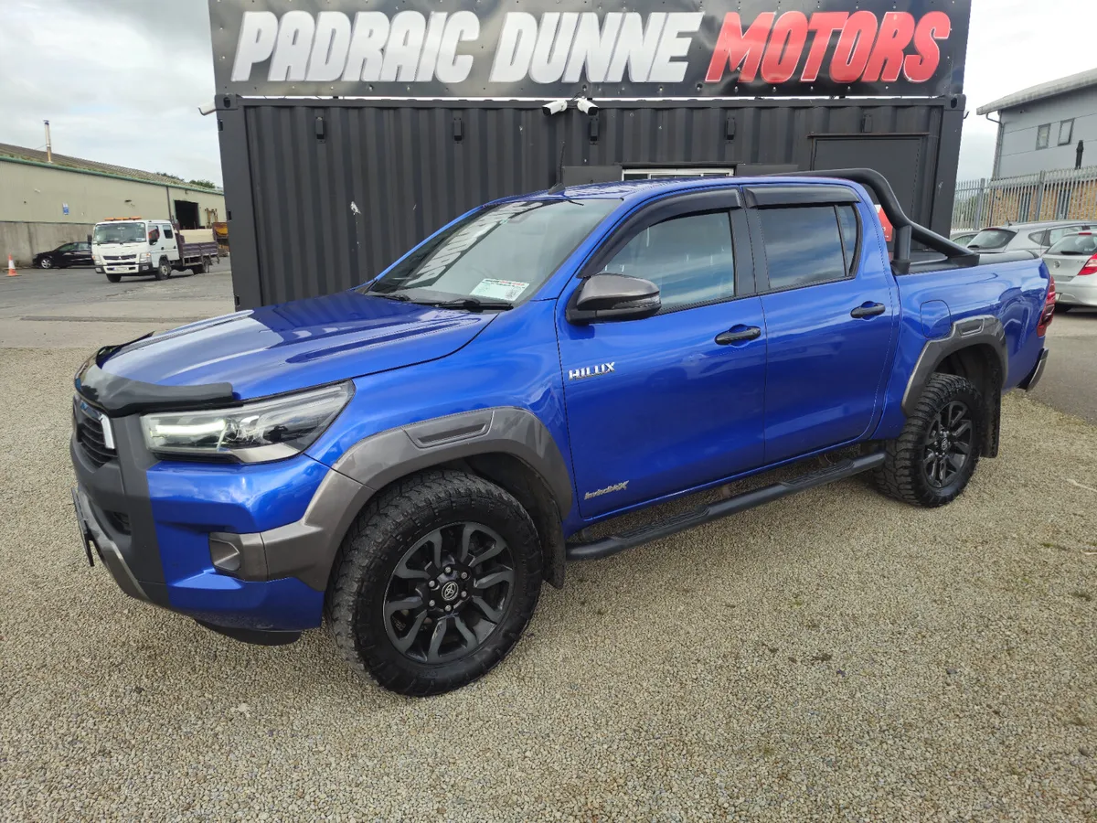 Toyota Hilux Invincible X 2.8 Auto - Image 1