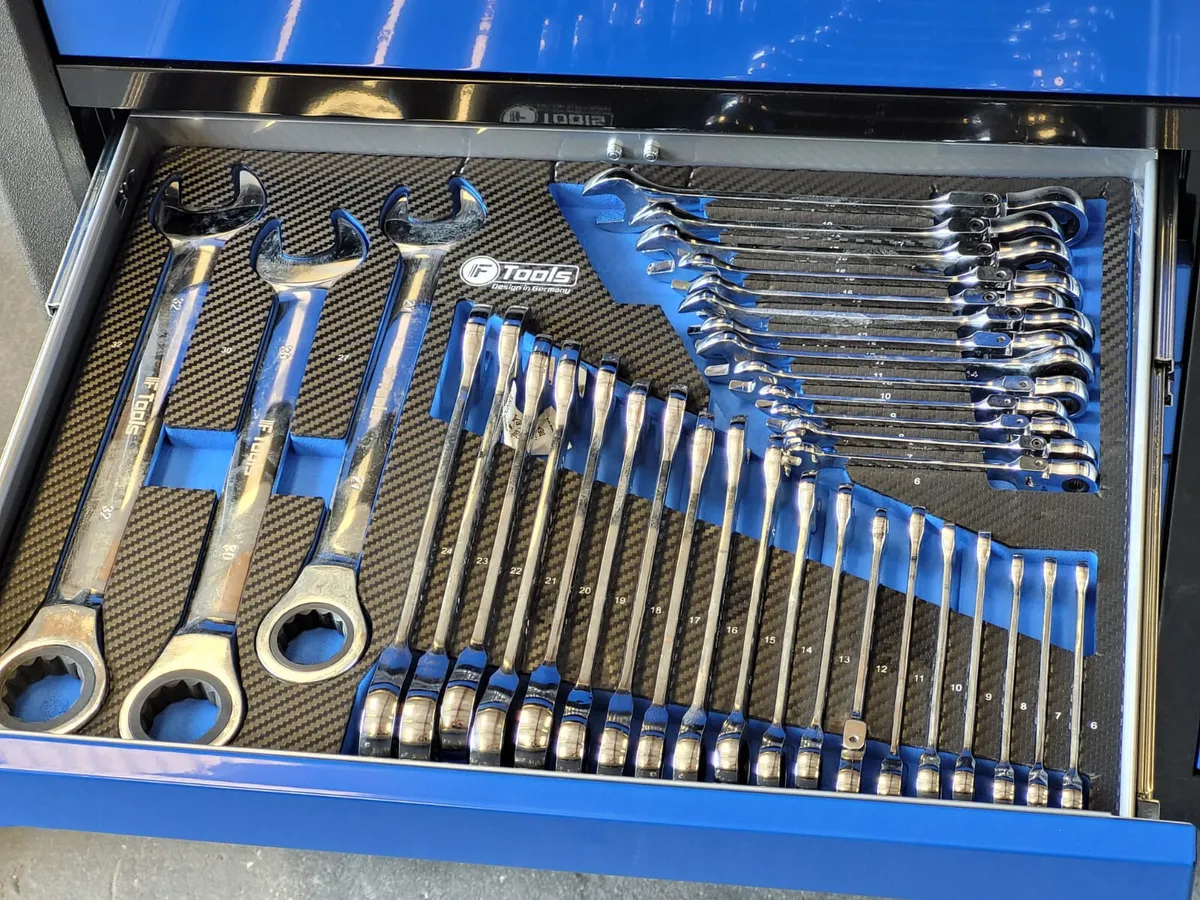 F Tools 12 Drawer Tools Chest Cabinet With Tools - Image 4
