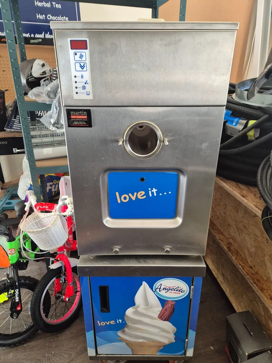Carpigiani 161 countertop ice cream machine