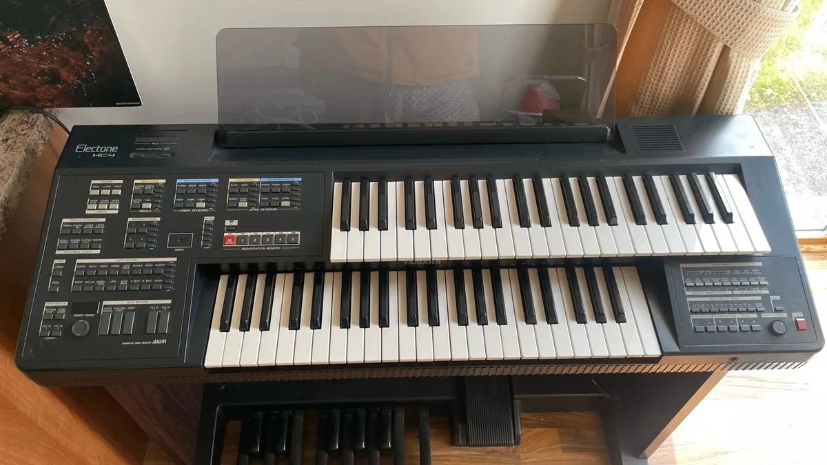 Yamaha HC-4 Electric organ - Image 1