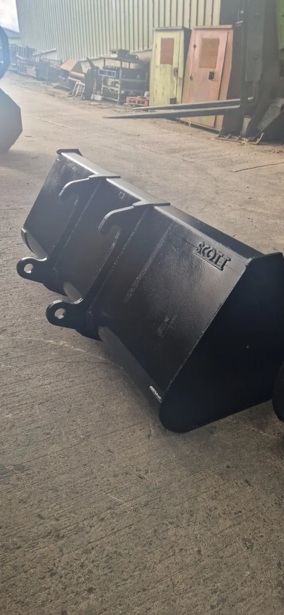 7FT LOADER BUCKET - Image 2