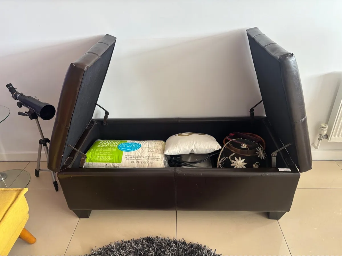 Seater with storage - Image 3