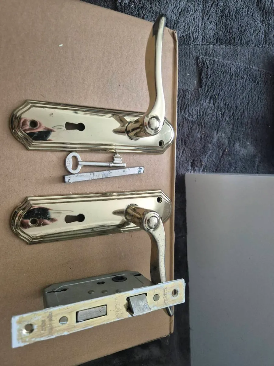 Door handles - Image 1