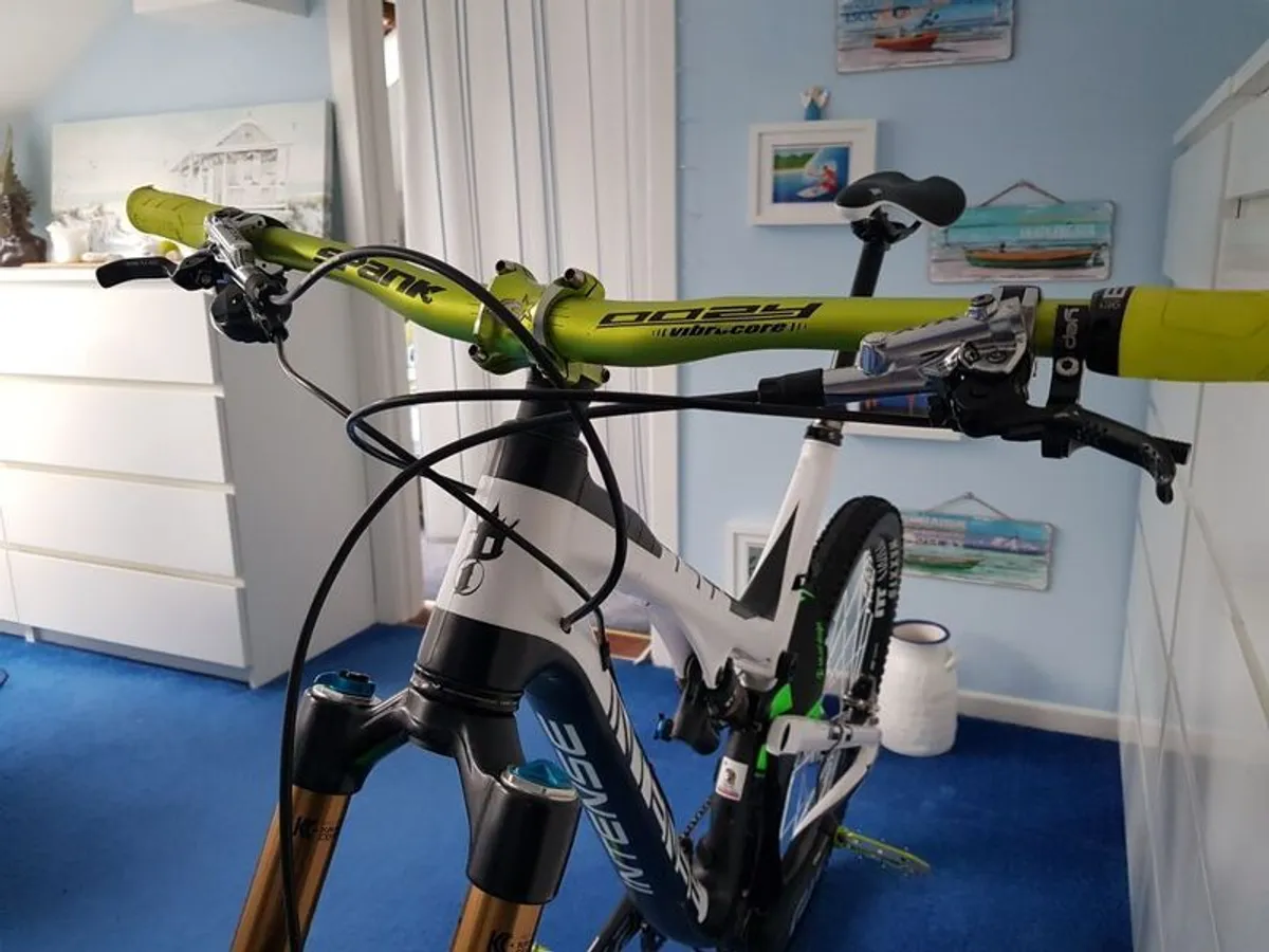 Full Carbon XL Full Suspension Enduro Intense Tracer Bike in spotless condition - Image 4