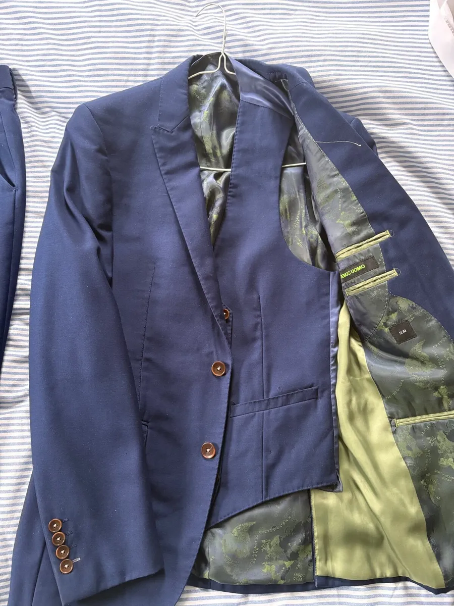 3 piece Remus Uomo suit - Image 1
