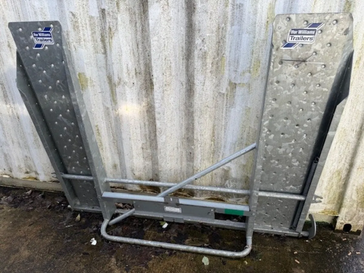 T0300 Trailer Ramp 6ft Wide x 58'' High x 15'' xxx - Image 1
