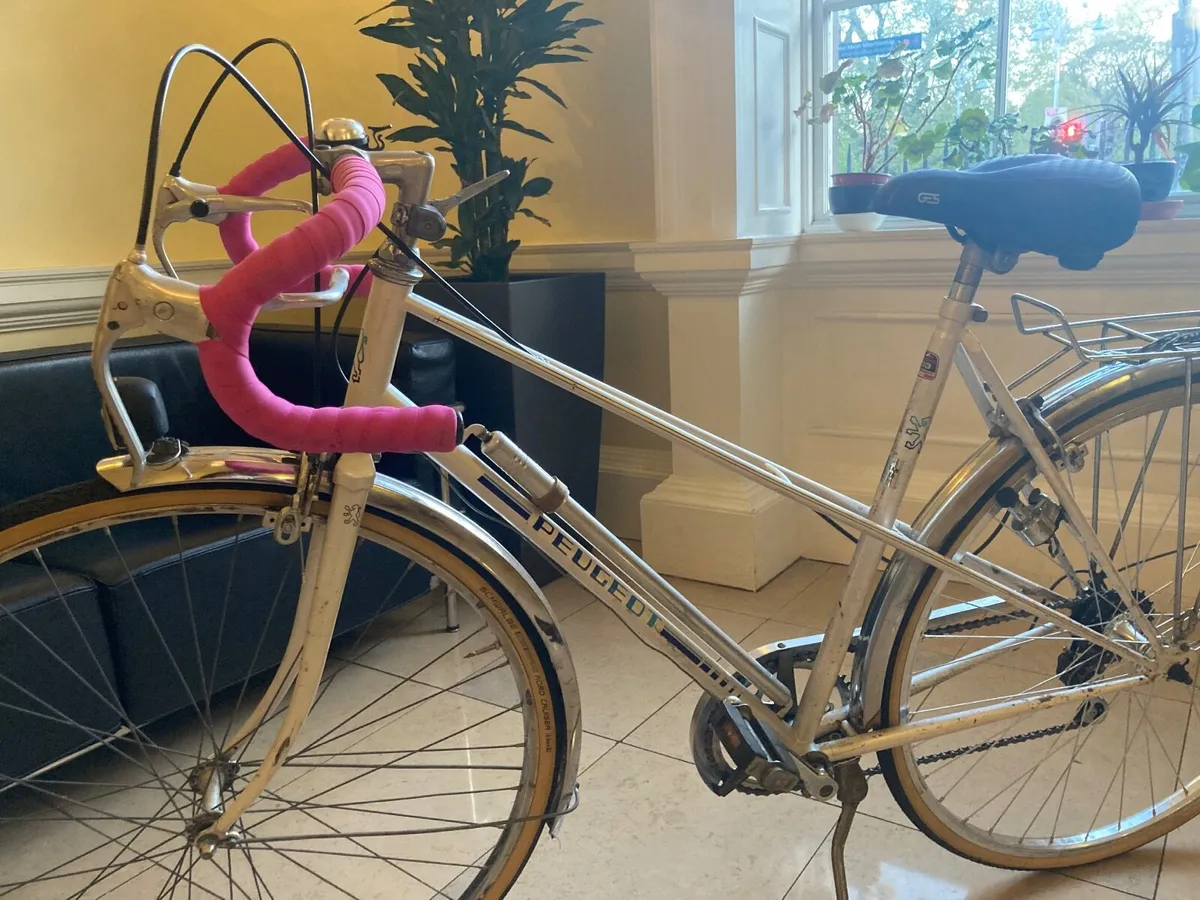 vintage 1980s Peugeot road bike - Image 2