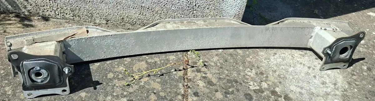 rear bumper impact beam audi a6 avant 2015 - Image 1