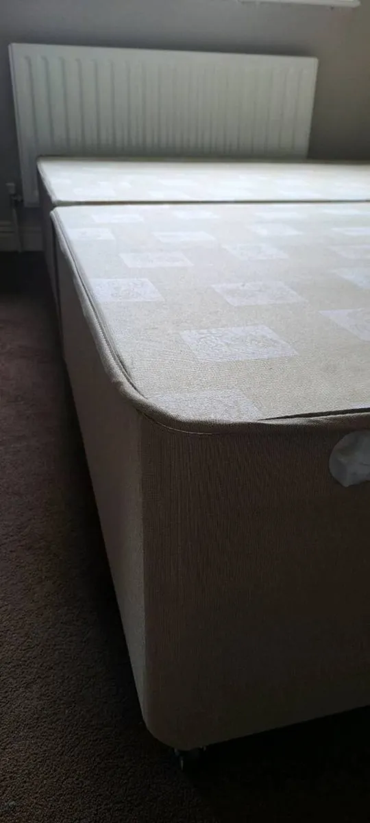 Divan double bed (4' 6") - Image 1